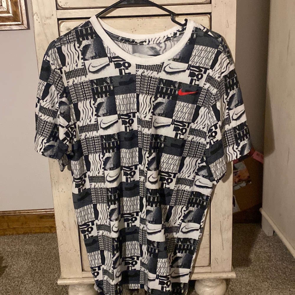 Nike basketball tee